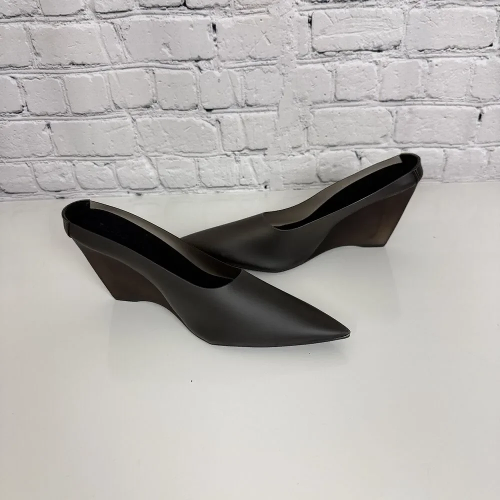 Yeezy Women’s Wedge Heels HL-03 Black Translucent TPU Heel Size 10 Slip On Shoe